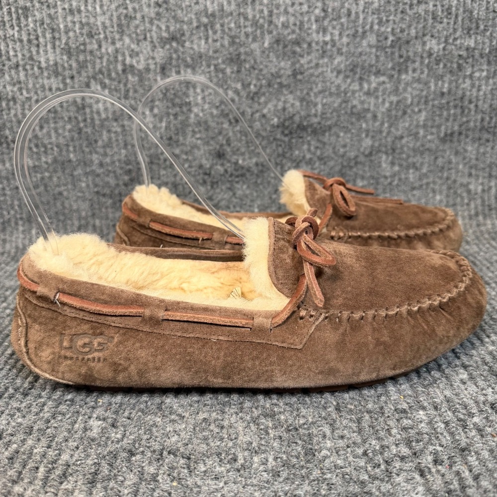 UGG Australia Dakota Moccasin Slippers Womens US 7 Brown Sheepskin Suede Cozy